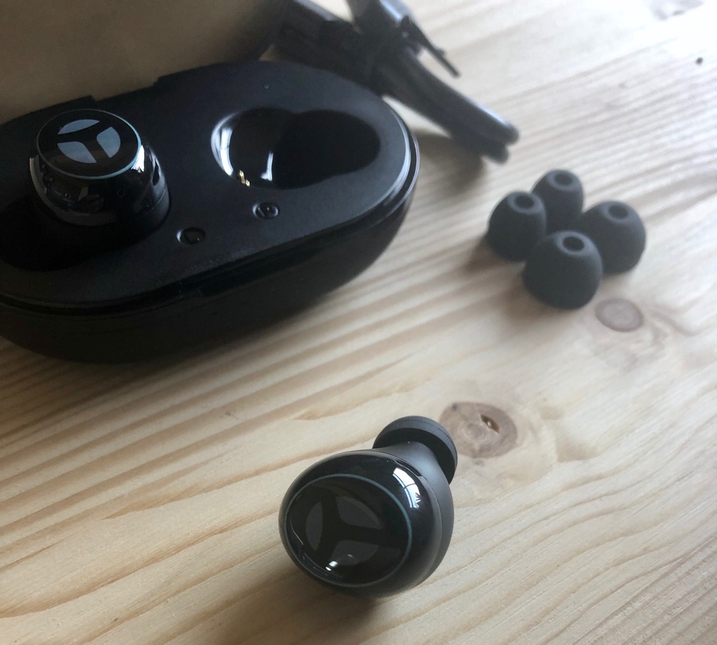 Earphone Black,  b530